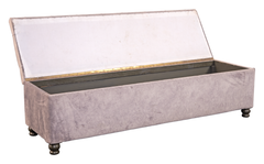 Tufted Accent Wooden Bench – Beige Upholstery & Classic Design